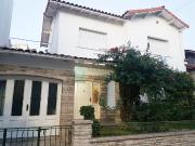 Casa en venta, 5 ambientes con patio, terraza y garage,...