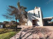 CASA EN VENTA 5 AMBIENTES CON PILETA A LA LAGUNA EL...