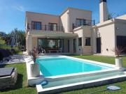 Casa en VENTA 5 Dormi Barrio El Cauce 472 y 132 Bis City...