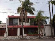 Casa en venta 5 dormitorios sobre Av Los Plátanos