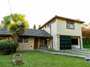 CASA EN VENTA 6 AMB DE VICENZO GRANDE PILAR