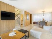 Casa en Venta 6 ambientes en Complejo Syrah Beccar, con...