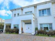 CASA EN VENTA 6 AMBIENTES NUEVO QUILMES