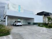 Casa en venta 6 ambientes, vista laguna Barrio Nuevo Quilmes