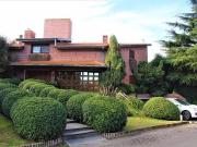 Casa en venta 6 dormitorios 5 baños patio pileta...