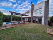 Casa en venta 7 Dormitorios 5 Baños Berazategui