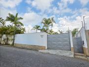 CASA EN VENTA 800 M2 URB LA LAGUNITA