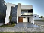 Casa en venta Cluster con alberca Parque Querétaro