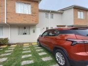 CASA EN VENTA 98m2/ POMASQUI/ CONJUNTO VILLA PALERMO