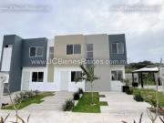 Casa en Venta A 10 minutos del Aeropuerto $903,000