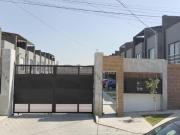CASA EN VENTA A 15 MINUTOS DE ANGELÓPOLIS