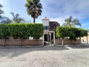 Casa en venta, a 2 minutos de Liverpool Moraleda