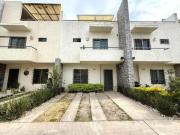 Casa en venta a 5 min de Walmart Calandrias | Roof...