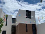 CASA EN VENTA A 80 METROS DEL MAR | CHICXULUB PUERTO