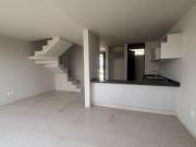 Casa en venta a espaldas de Galerías Santa Anita