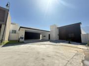 Casa en Venta a estrenar 1 nivel con alberca Uro Carr...