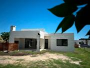 Casa en venta a estrenar 4 ambientes y escritorio. San...