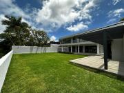 Casa en Venta a Estrenar. 864 m². 5H+2S/6B+1S/5P. Urb....