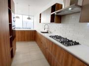 CASA EN VENTA A ESTRENAR EN ALTANZA ZONA SOLARES CON ROOF