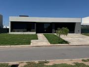 Casa en Venta a estrenar en La Cascada Country Golf! 4...