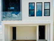 Casa en Venta a Estrenar fracc. Altozano$ 6,650,000