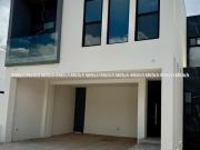 Casa en Venta a estrenar Fracc. Altozano$ 6,650,000