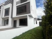 casa en venta a estrenar súper amplia sector Río...