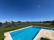 Casa en venta a la laguna en B San Matías