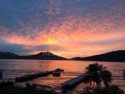 Casa en venta a la orilla del lago