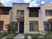 CASA EN VENTA A PRECIO DE REMATE EXCELENTE UBICACION EN...