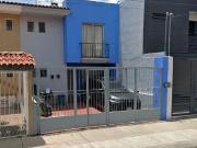 CASA EN VENTA A PRECIO REMATE EN GUADALAJARA SM
