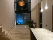 Casa en venta a solo 3 cuadras de La Gran Plaza Casa en venta a solo 3 cuadras de La Gran Plaza