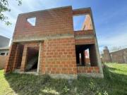 Casa en VENTA a Terminar de 2 plantas y 3 dormitorios,...