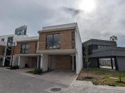 Casa en venta a un costado de Avenida Tecnologico en Metepec