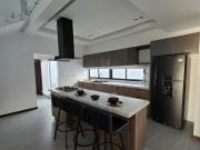 CASA EN VENTA A UN COSTADO DE LA PRESA REJON