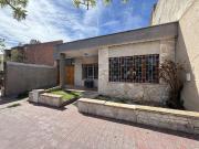 Casa en venta a una cuadra de Av. Hipolito Irigoyen