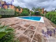 Casa en venta a una cuadra de Avenida Teopanzolco,...