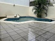 Casa en Venta a una cuadra de Domingo Diez, Col. Del...