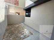 CASA EN VENTA A UNOS PASOS DE FAJA DE ORO Y AV HIDALGO