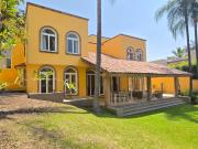 CASA EN VENTA ACAPANTZINGO