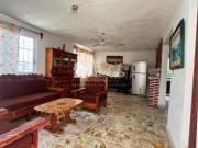 Casa Con Terraza Y Vista Parcial Al Mar — Adolfo López...