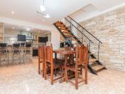 CASA EN VENTA, ACEPTA PERMUTA. 2 PL. 4 AMB