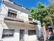 Casa en venta al frente olive al 1200 hermosa con patio...