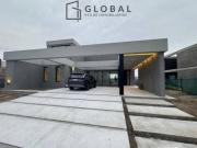 Casa en Venta al golf, barrio El Cantón