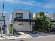 Casa en venta al Norte de Mérida en Residencial Floresta