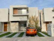 CASA EN VENTA AL NORTE POR LA CLINICA 3 IMSS