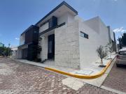 Casa en Venta Al Norte, Zona Campestre: Diseño Moderno,...