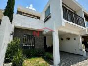 CASA EN VENTA AL ORIENTE FRACCIONAMIENTO PUERTA DEL REY