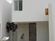 CASA EN VENTA AL PONIENTE DE AGUASCALIENTES AMK
