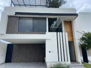 CASA EN VENTA AL SUR DE LA CD COTO CARMEL